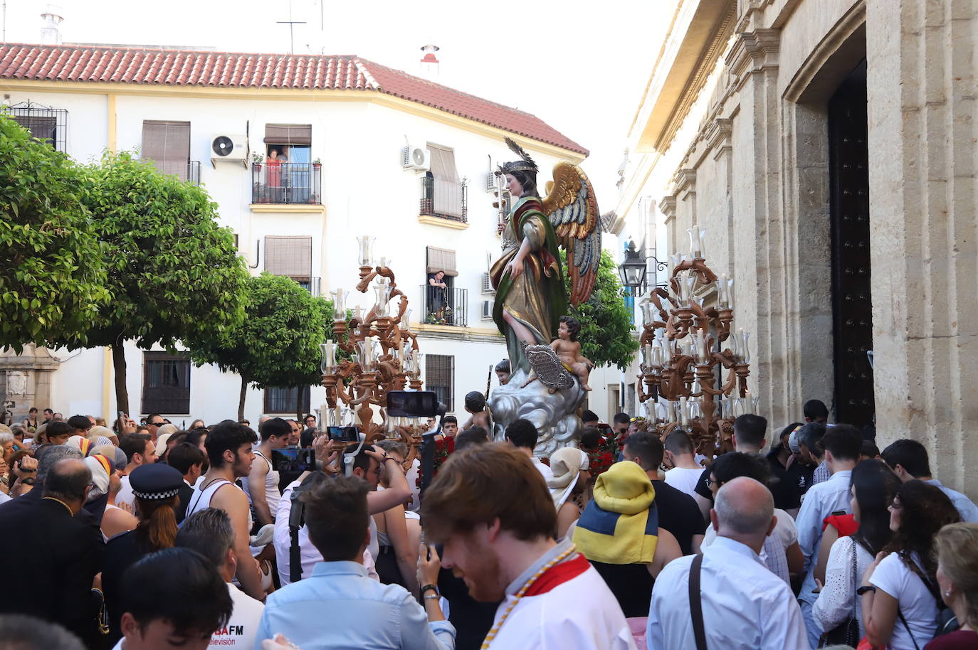 La procesión de San Rafael en rogativas por la lluvia en Córdoba, en imágenes