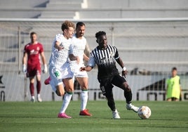 La frustrante derrota del Córdoba CF ante la Balompédica Linense, en imágenes