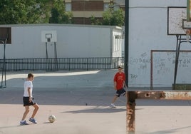 El Ayuntamiento de Córdoba ofrece a los colegios contra el calor las carpas de las verbenas