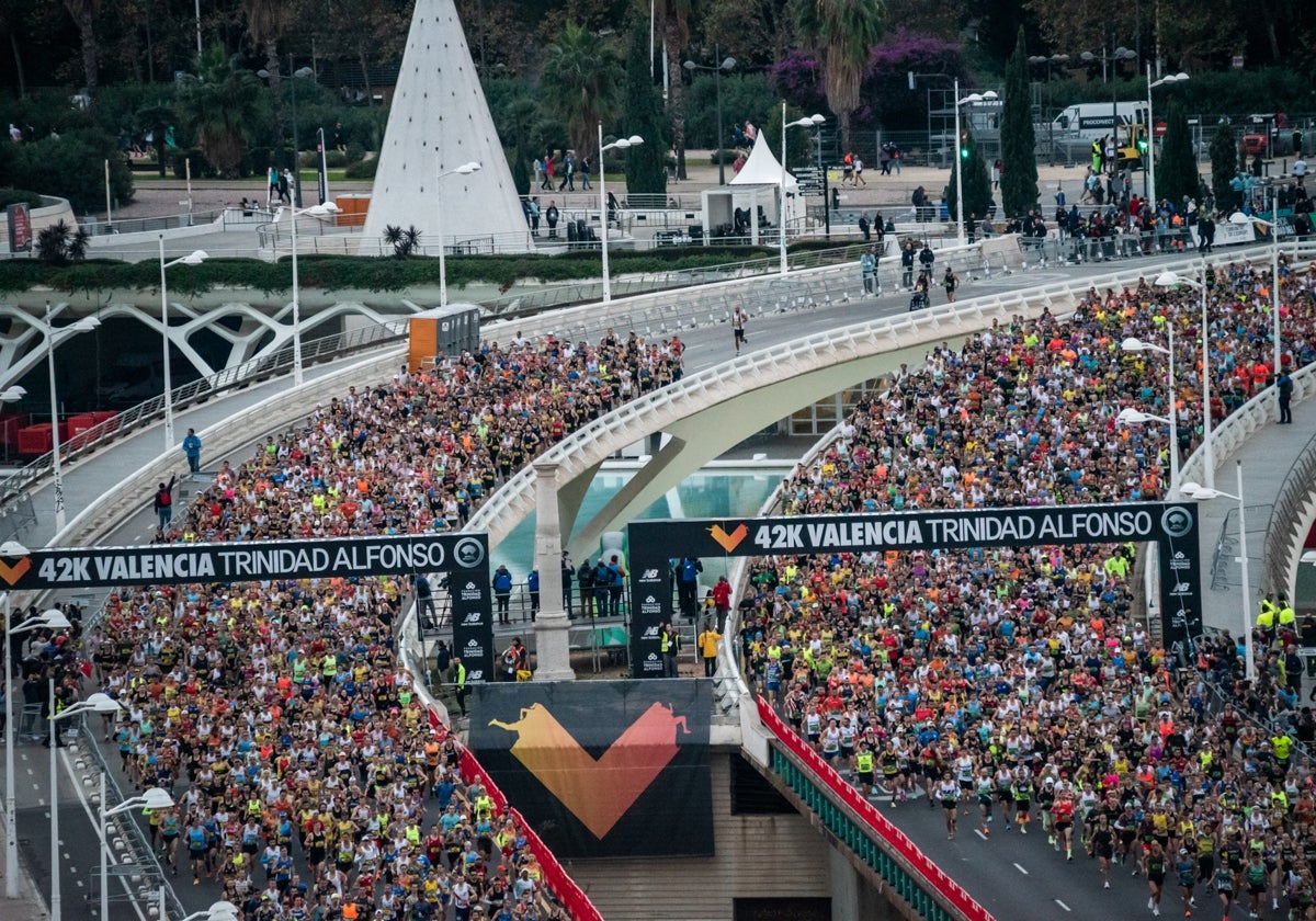 Imagen de archivo de la salida del Maratón Valencia 2022