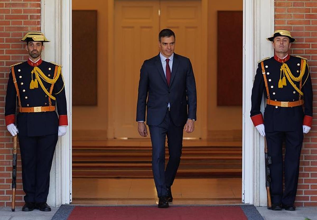 Sánchez recibió ayer al presidente de Lituania en La Moncloa