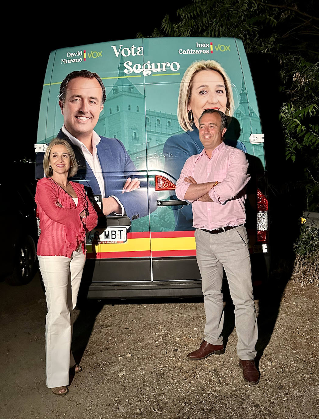 Inés Cañizares, candidata de Vox a la Alcaldía de Toledo y David Moreno, candidato de Vox a la Presidencia de Castilla-La Mancha