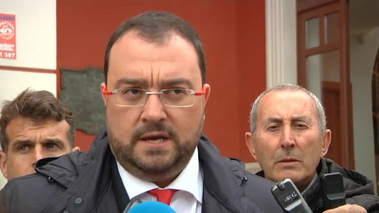 Barbón rechaza contundentemente las listas de EH Bildu: "Me repugna, me asquea... todo lo que pueda decir es poco"