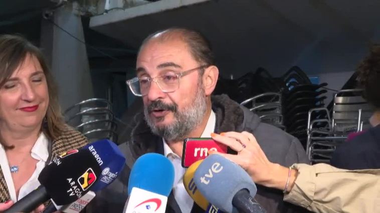 Lambán se remite a su tuit: "Es suficientemente expresivo para que sobren las palabras"