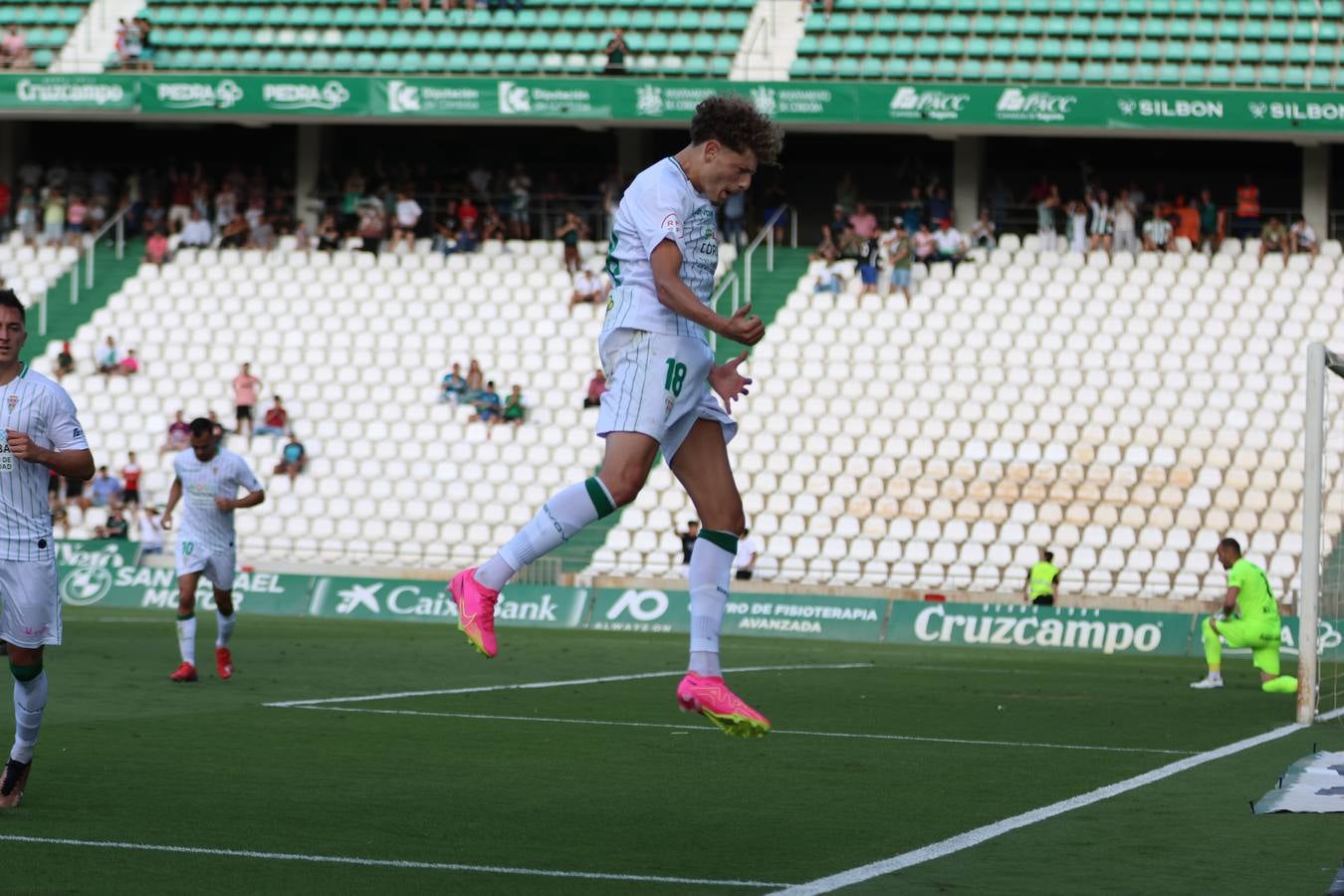 El empate del Córdoba CF ante el San Fernando, en imágenes