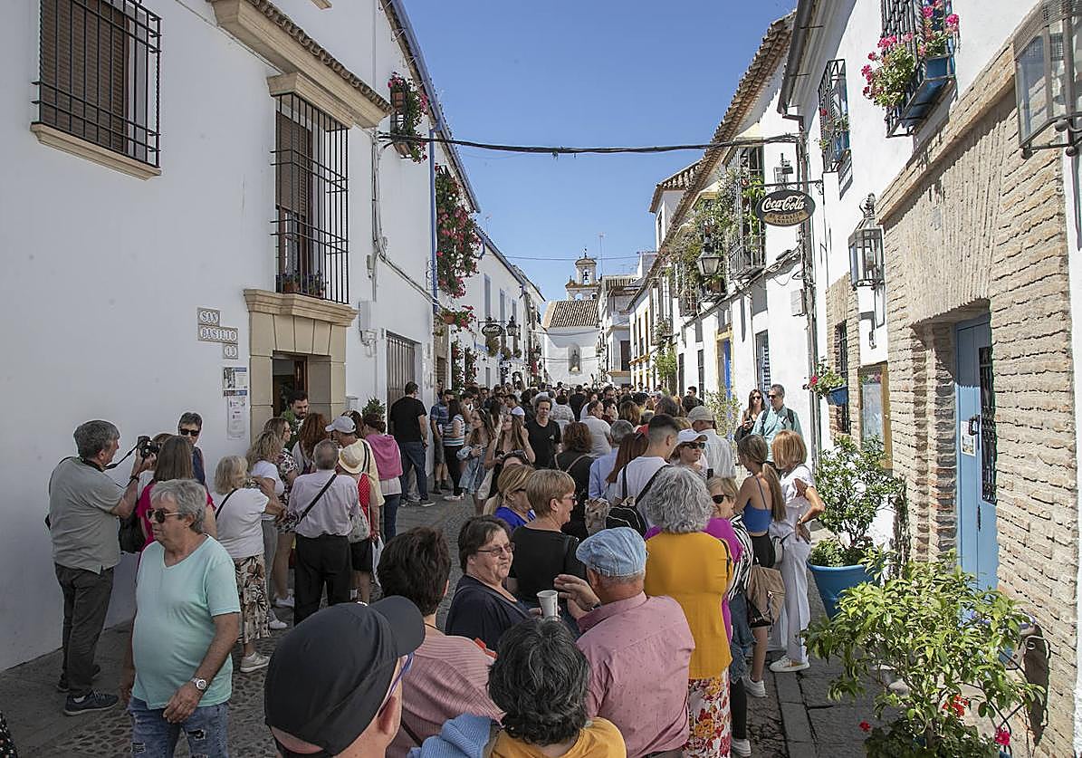 Colas en los Patios de Córdoba este sábado