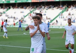 Un despropósito tras otro en el Córdoba CF (1-1) para consumar el fracaso matemático