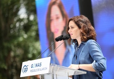 El plan de Ayuso para las familias: 1.800 euros por hijo en partos múltiples y más ayudas para las numerosas y las monoparentales