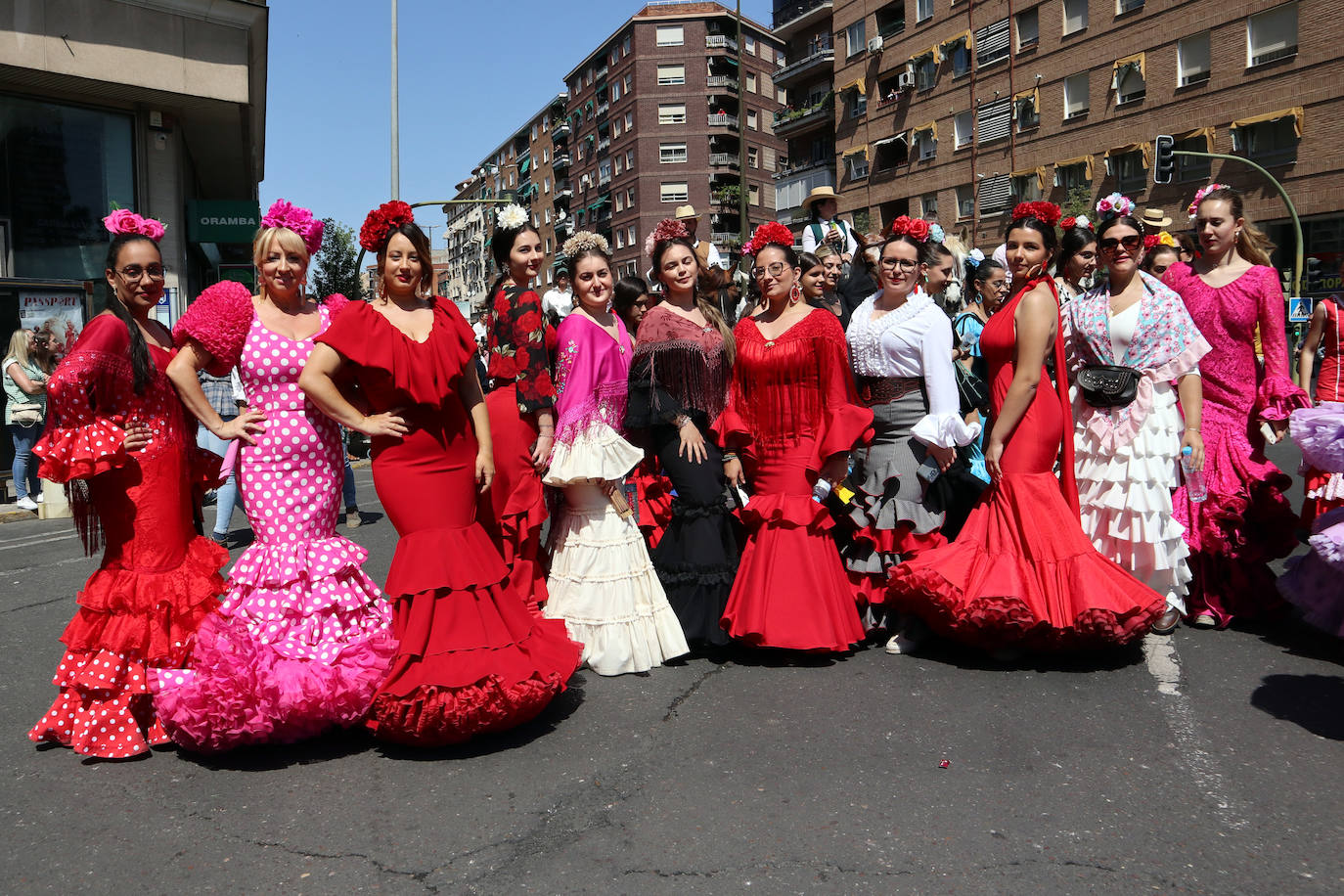 Brillante desfile de carrozas para cerrar las fiestas de San Isidro en Talavera