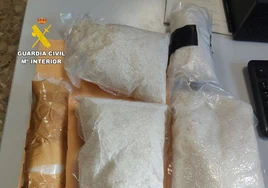 Pillados con 3,5 kilos de metanfetamina cuando circulaban con su coche por la A-43, en Villarrobledo