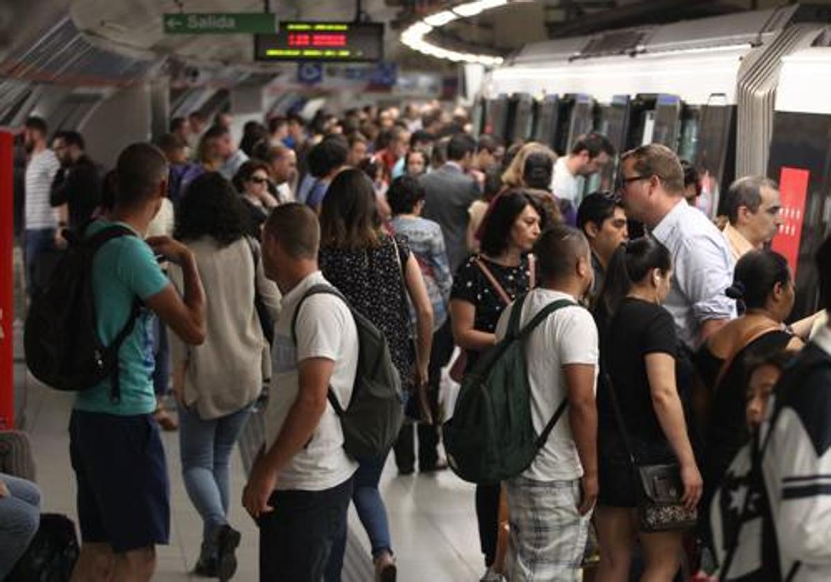 Usuarios de Metro de Madrid