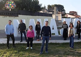 Alternativa por Navajas, un día en la campaña electoral del 28M en la España de interior en busca del voto «casa por casa»