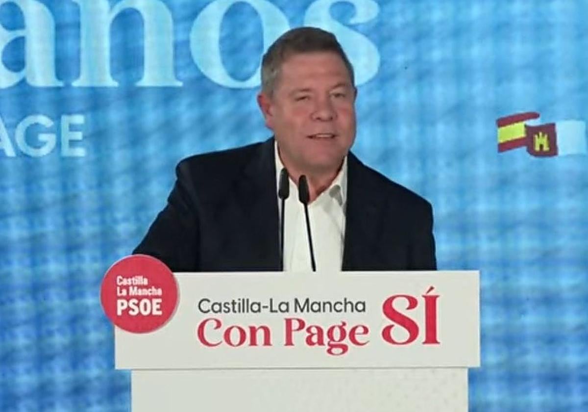 El presidente de Castilla-La Mancha, Emiliano García-Page, este martes durante un mitín en Azuqueca de Henares (Guadalajara)