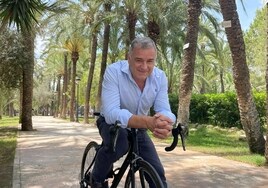 Santos González, de exciclista olímpico a candidato a alcalde por el PP en un municipio alicantino feudo socialista
