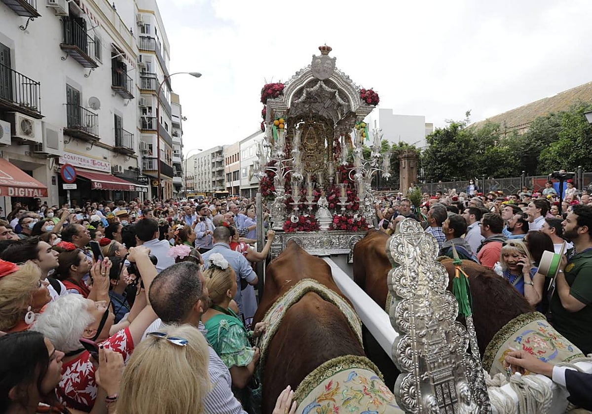 La carreta del Rocío de Triana
