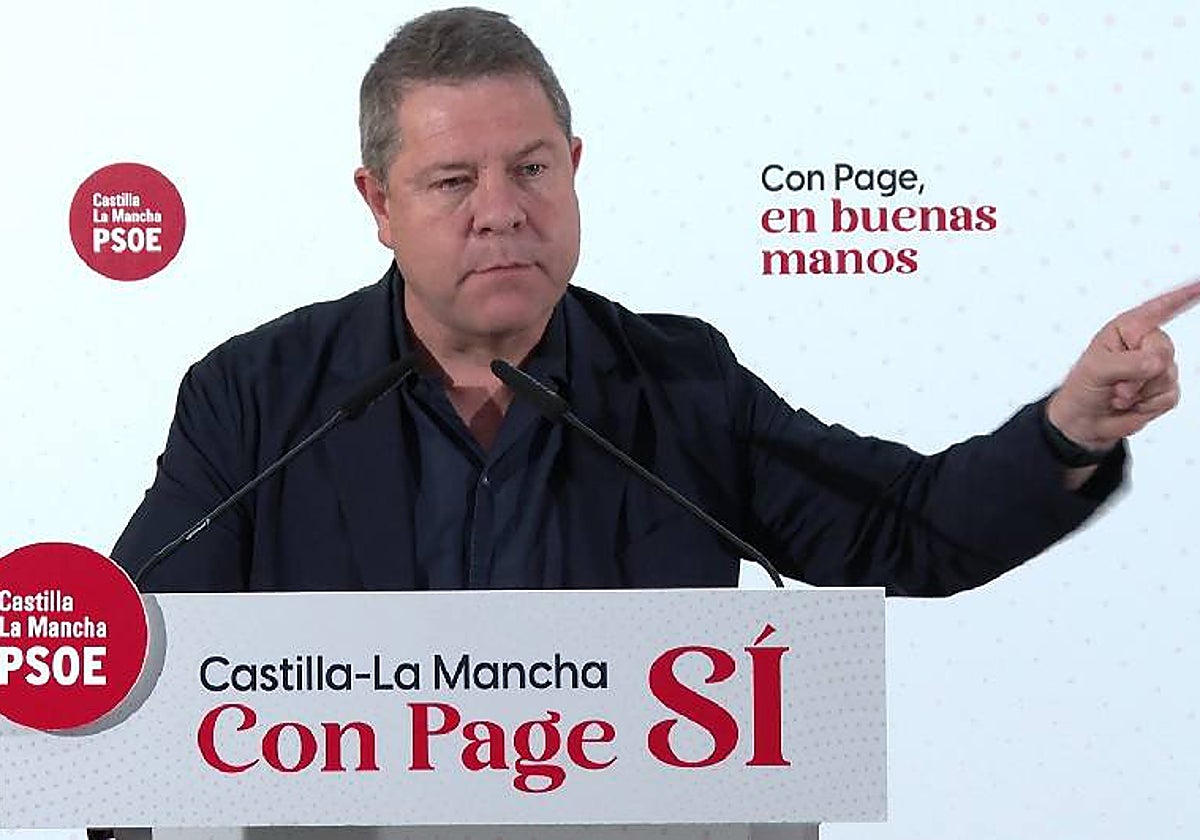 Emiliano García-Page durante un mitin este viernes en Fuensalida