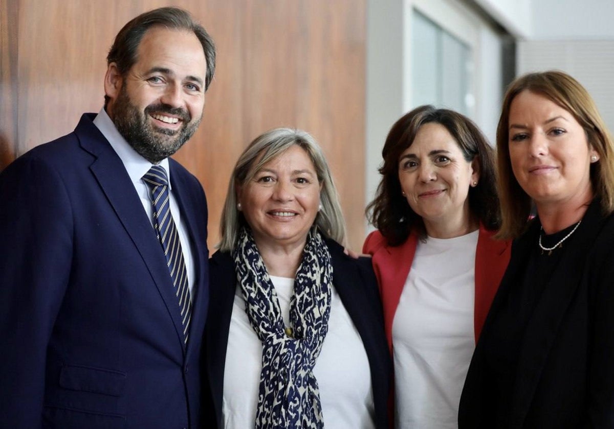 Paco Núñez, este viernes, en Albacete, donde ha participado en la Mesa por la Sanidad del PP