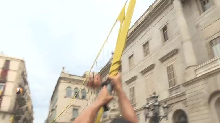 Aficionados al vóley se rebelan en Barcelona contra el nuevo decreto de ordenación de la playa