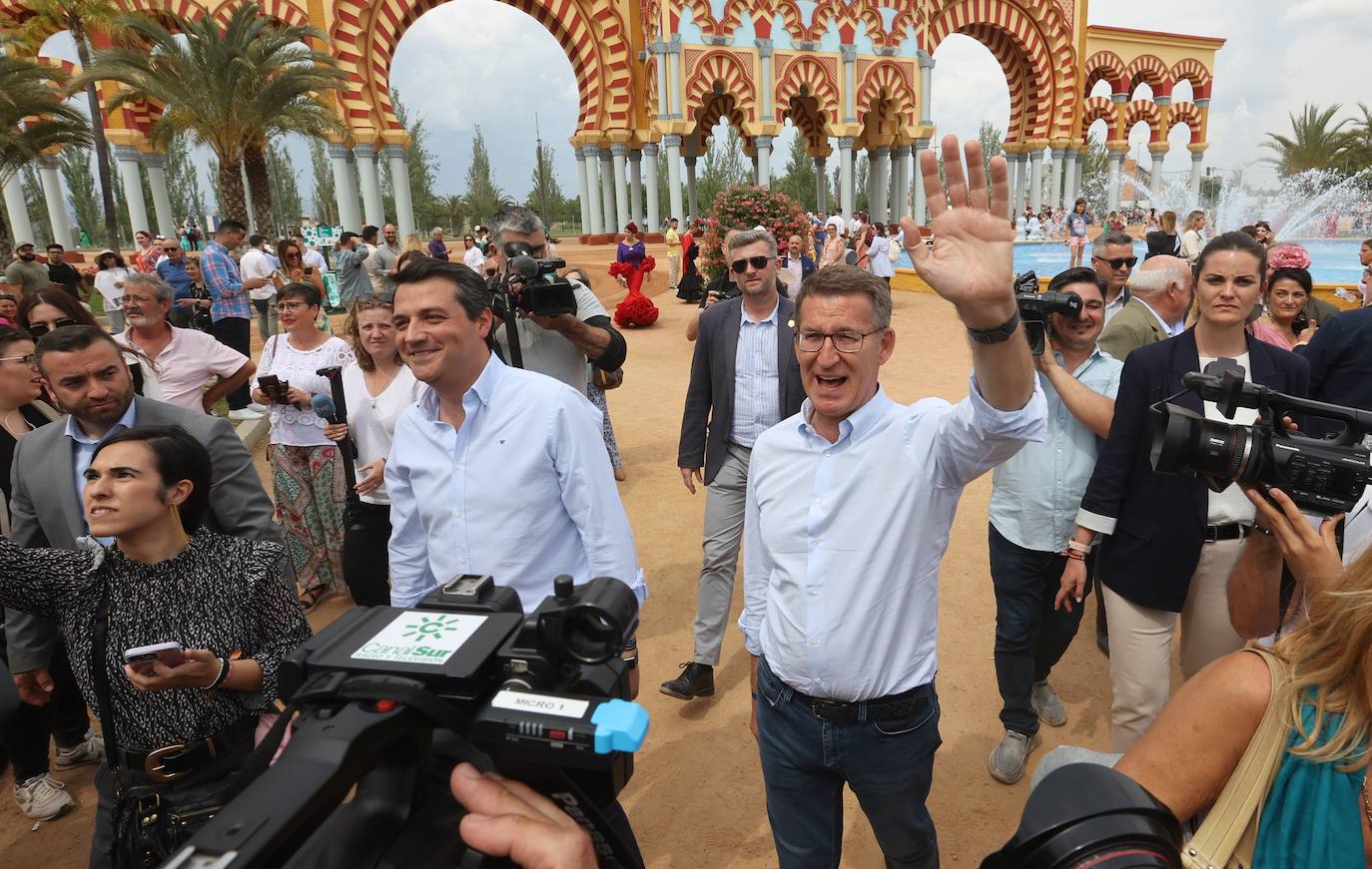 El concurrido paseo de Feijóo por la Feria de Córdoba, en imágenes