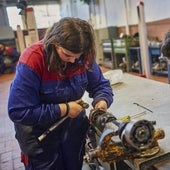 Santiago, entre las 15 ciudades españolas con menos paro y La Coruña, décima con mayor renta