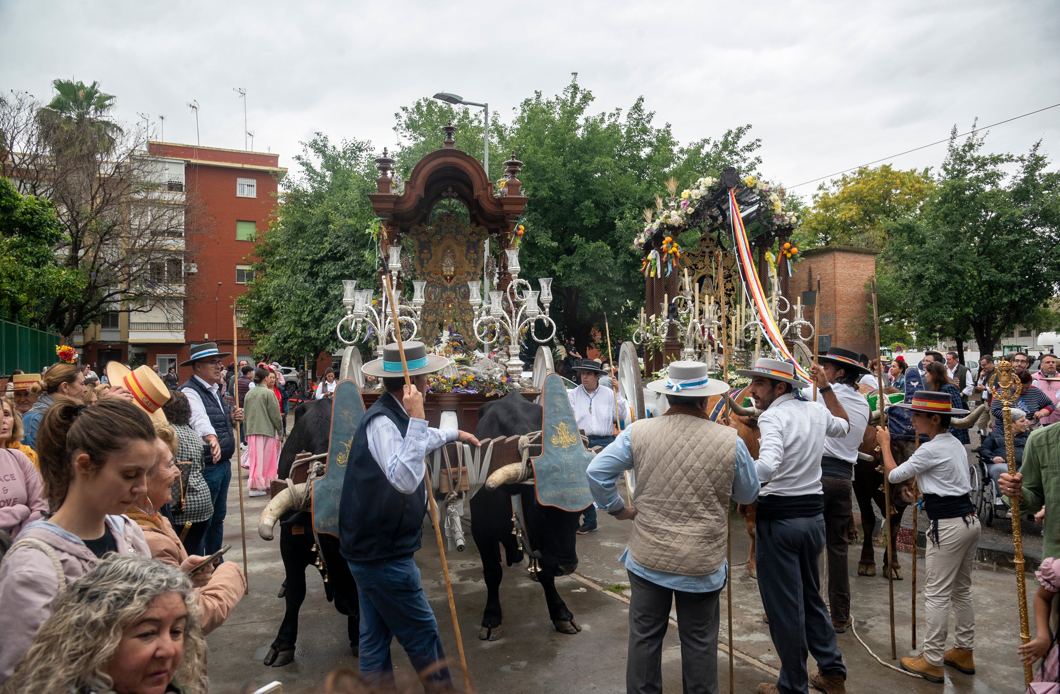Salida del Rocío Castrense con Montequinto