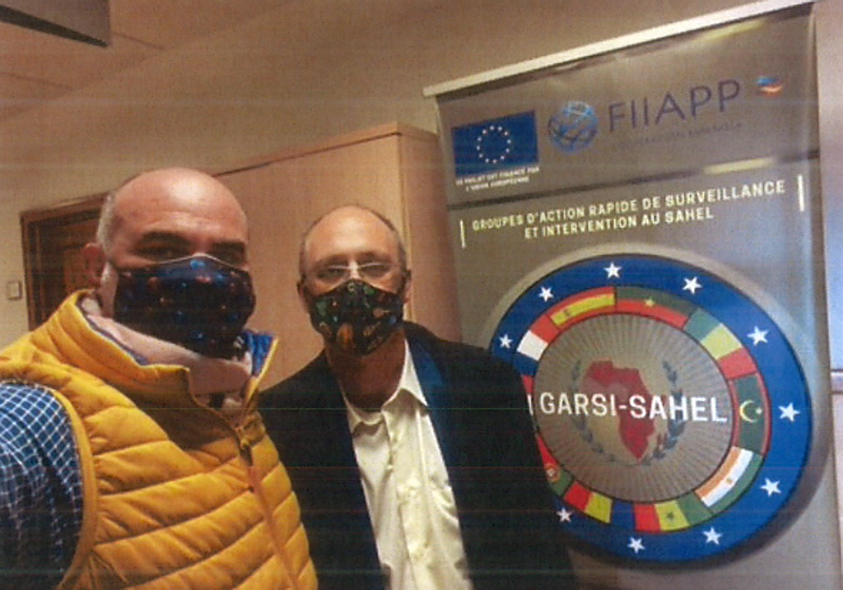 El mediador, Antonio Navarro, y uno de los empresarios investigados junto al logo del GAR-SI Sahel Vídeo: ABC Investiga: Las claves del caso Mediador