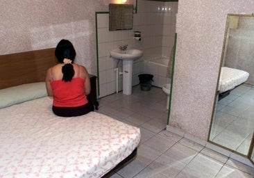 Villacís quiere crear prostíbulos «seguros» e «higiénicos» con inspecciones