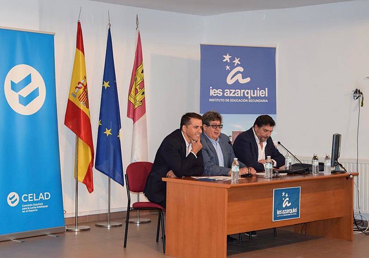 Un momento de la jornada celebrada en el IES Azarquiel de Toledo