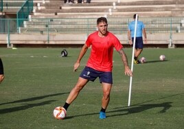 Antonio Casas planea seguir en el Córdoba CF pese al interés del Burgos
