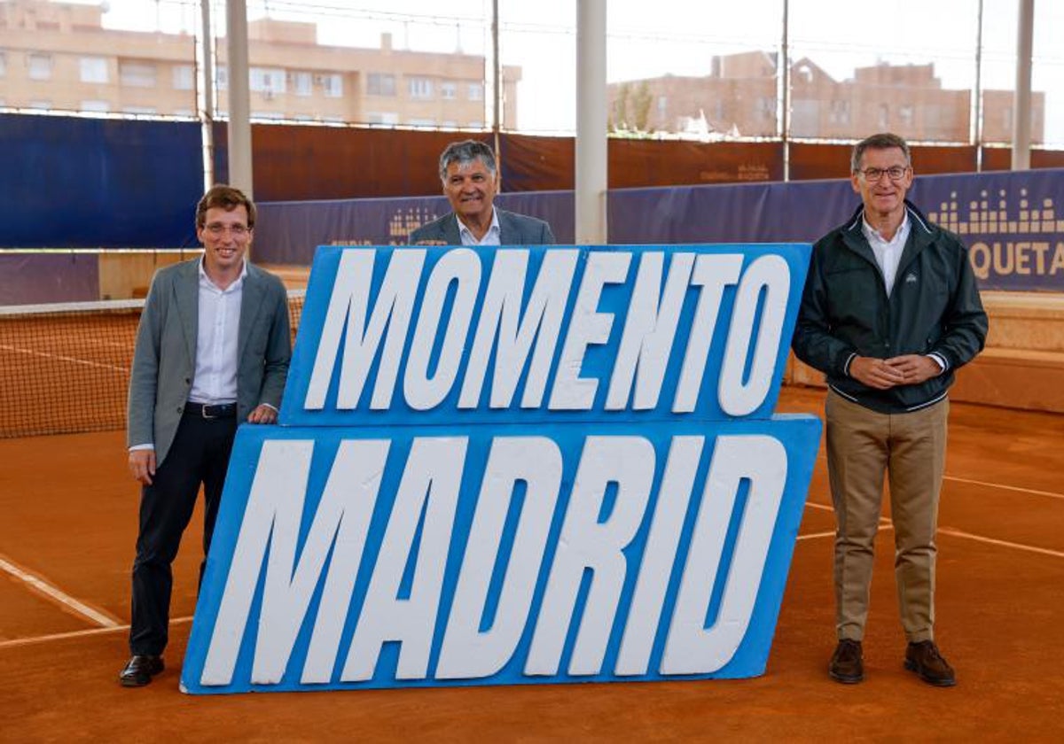 José Luis Martínez Almeida, Toni Nadal y Alberto Núñez Feijóo durante el acto en Madrid