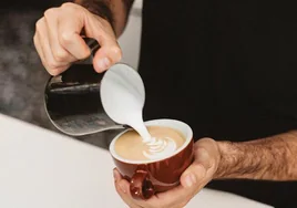Un café «mal puesto» por 2,3 euros: la escatológica reseña de un cliente indignado con un bar
