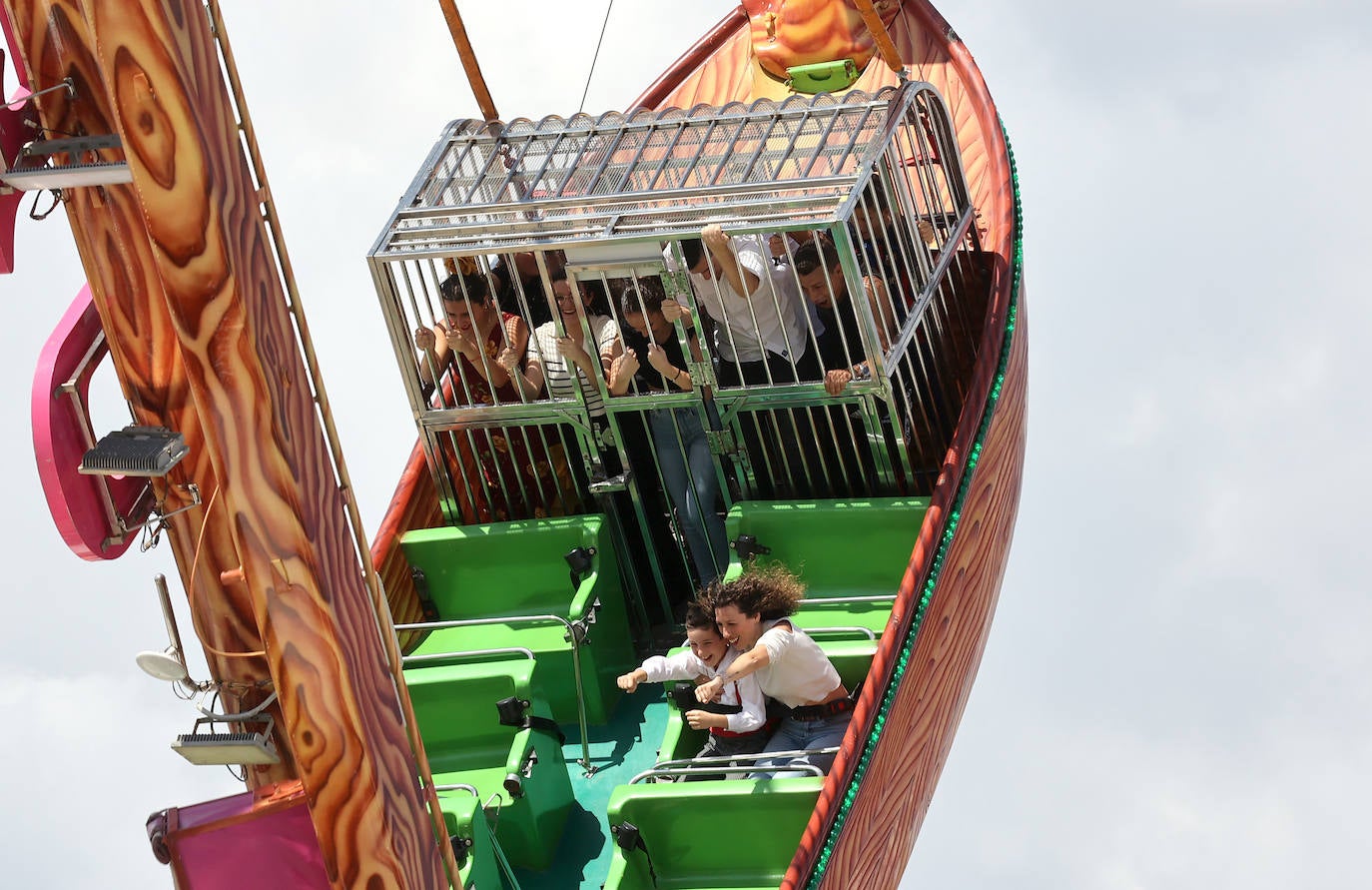 Feria Córdoba 2023 | El esplendor del ambiente del miércoles, en imágenes