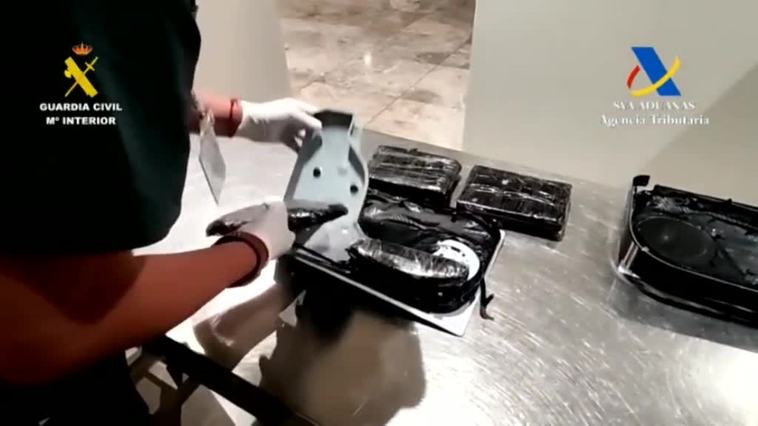 A prisión por portar casi tres kilos de cocaína escondidos en una consola