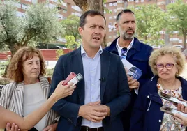 Velázquez (PP) pide el voto a los vecinos del Polígono: A este barrio le ha ido bien «con los gobiernos del PP»