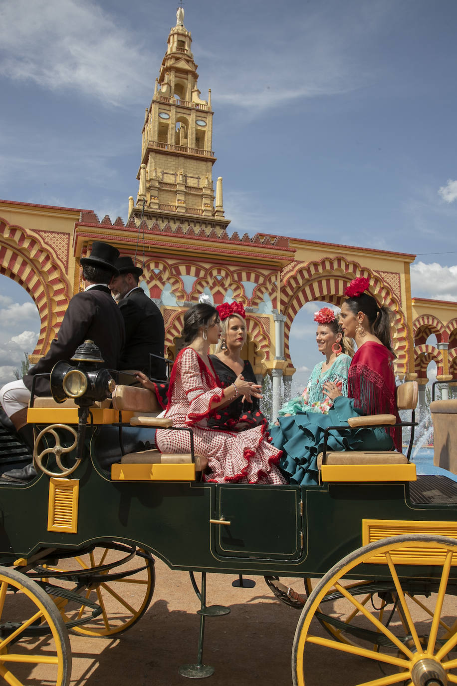 Feria de Córdoba 2023 | El festivo ambiente del viernes, en imágenes