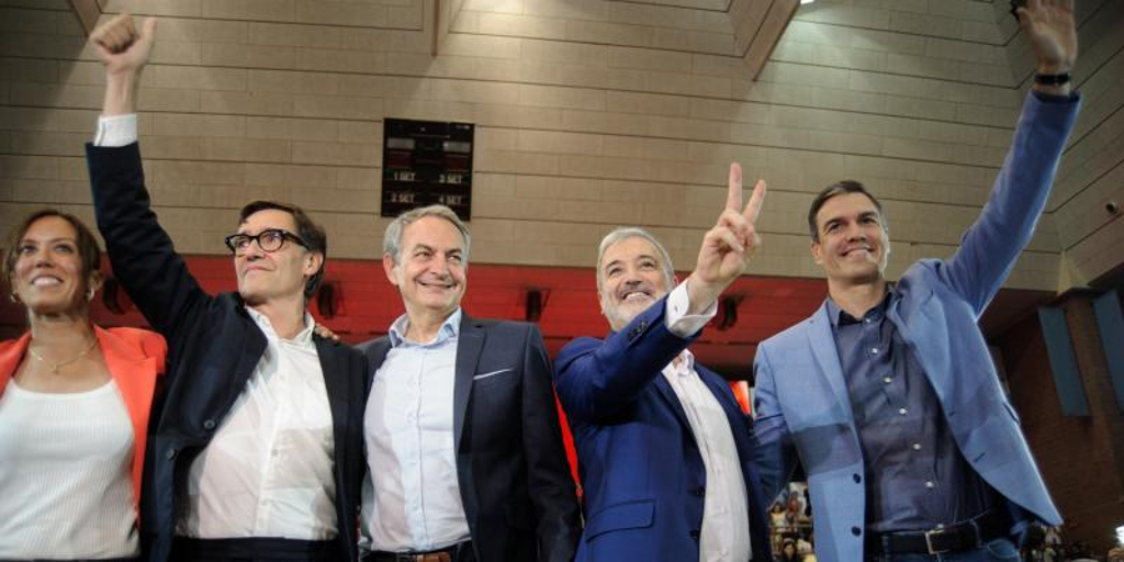 Sánchez pide el voto a la «inmensa mayoría» que no coincide ni con la «derecha española» ni con «los independentistas»