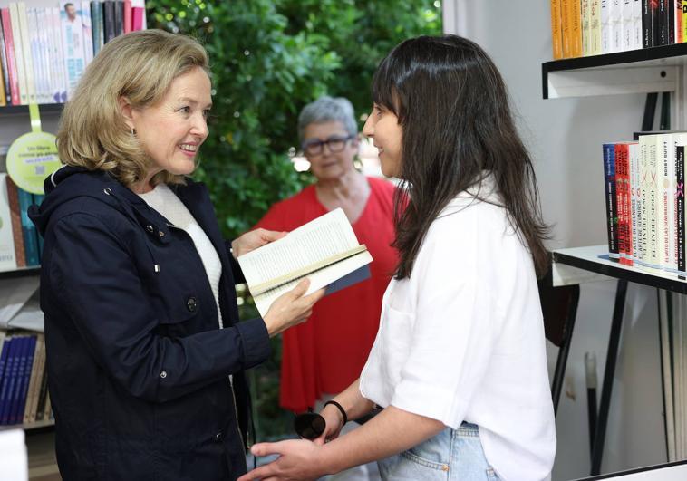 Nadia Calviño, en la Feria del Libro de Madrid