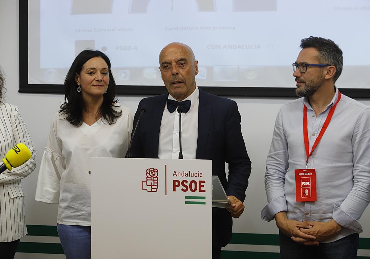 El ambiente en la sede del PSOE de Córdoba, en imágenes
