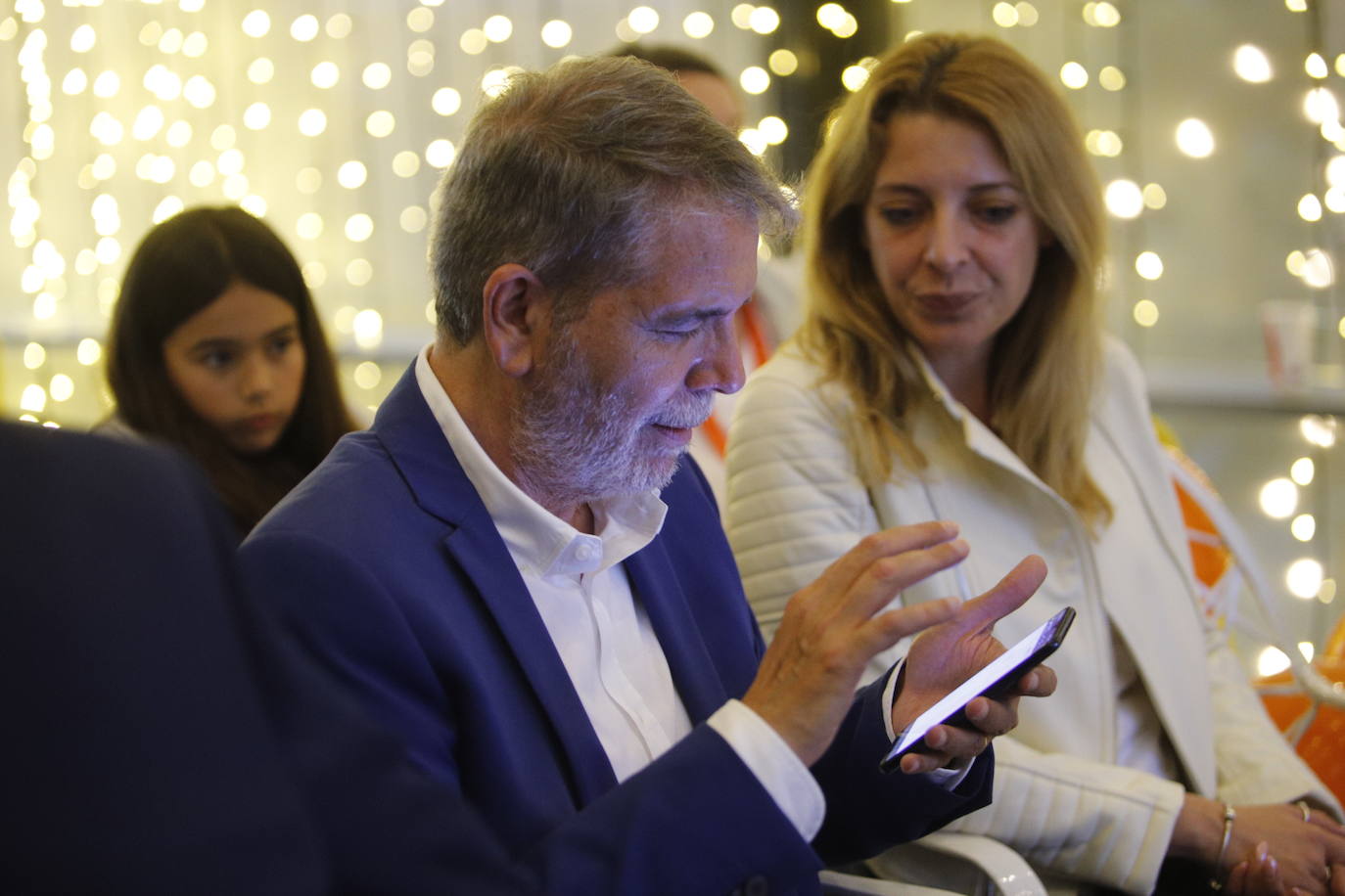 El ambiente electoral en la sede de Cs, en imágenes