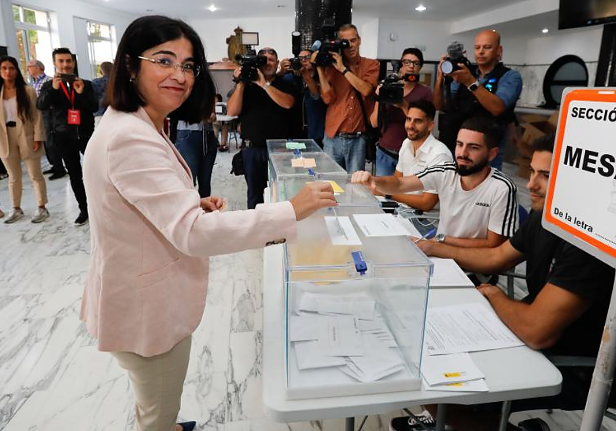 Carolina Darias vota en Las Palmas de Gran Canaria