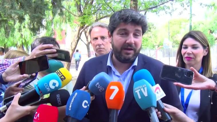 López Miras: "Nos jugamos el futuro de Murcia"