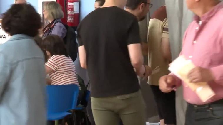 35 millones de españoles acuden a votar hoy en las elecciones municipales y autonómicas