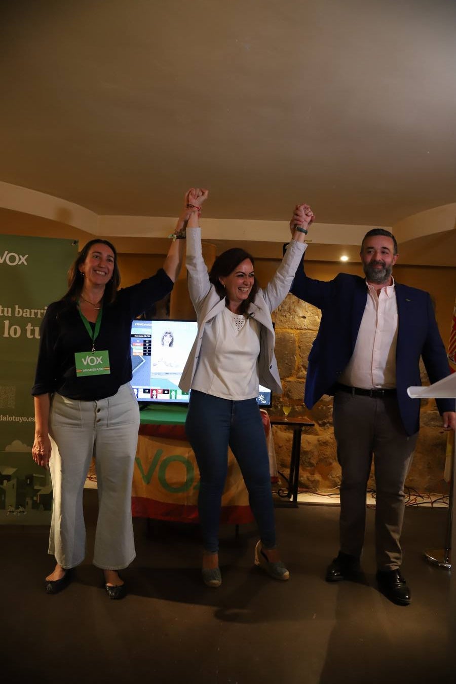 El ambiente en la sede de Vox de Córdoba, en imágenes