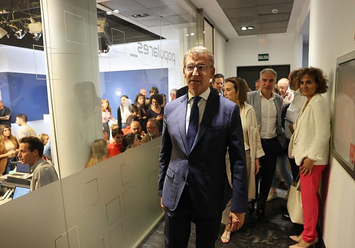 Alberto Núñez Feijóo, ayer, en la sede del PP