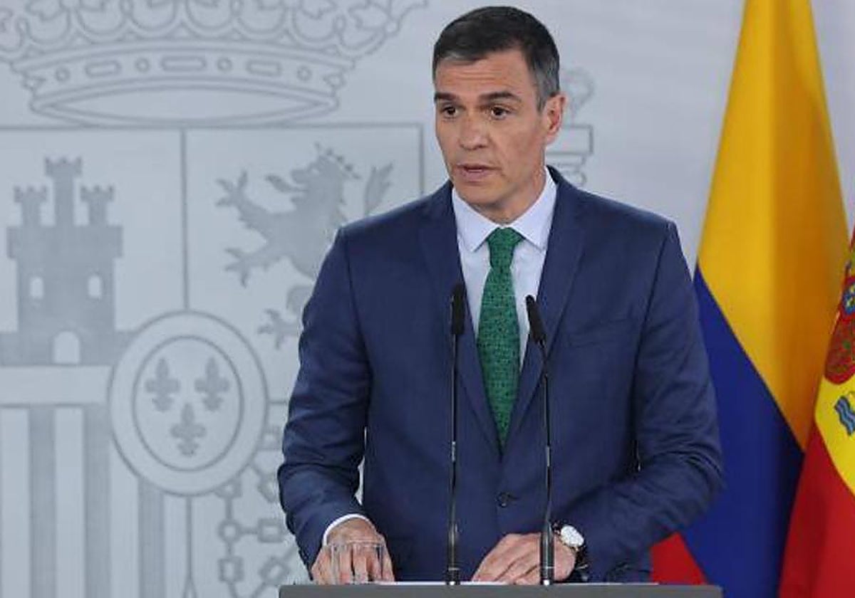 El presidente del Gobierno, Pedro Sánchez, durante la declaración institucional de este lunes