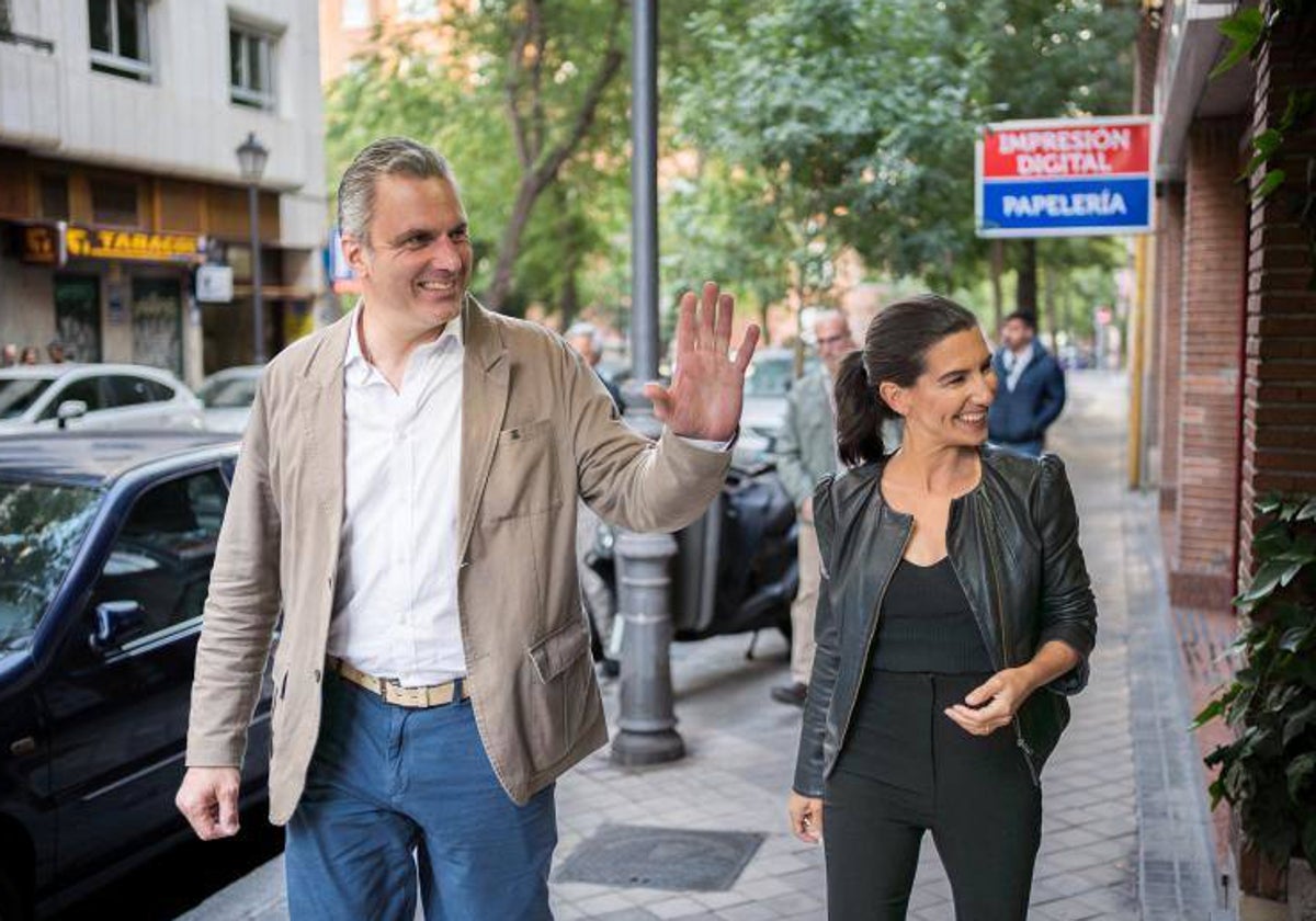 Javier Ortega Smith y Rocío Monasterio, durante la campaña electoral