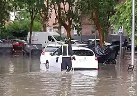Qué hacer cuando el coche se queda en una balsa de agua: pasos a seguir para reclamar un pago por las inundaciones