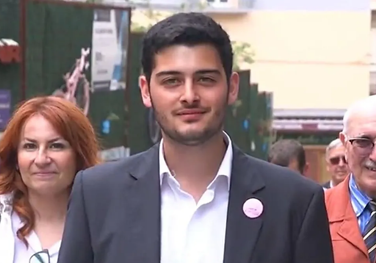 El nuevo alcalde por el PSC de la localidad gerundense de Portbou, Gael Rodríguez Garrido