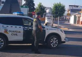 La Guardia Civil detiene en Moriles a un ladrón tras robar a una persona mayor 100 euros que acababa de sacar del cajero
