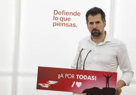 Tudanca se queda en Castilla y León: «Nos vemos después de las vacaciones, señor Mañueco»